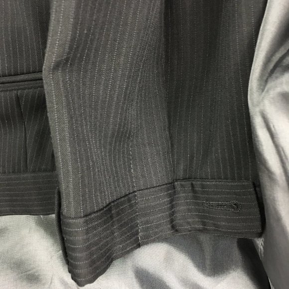 Men's Dark Grey Suit by J. Ferrar 2 Piece Size 43. - Picture 5 of 8